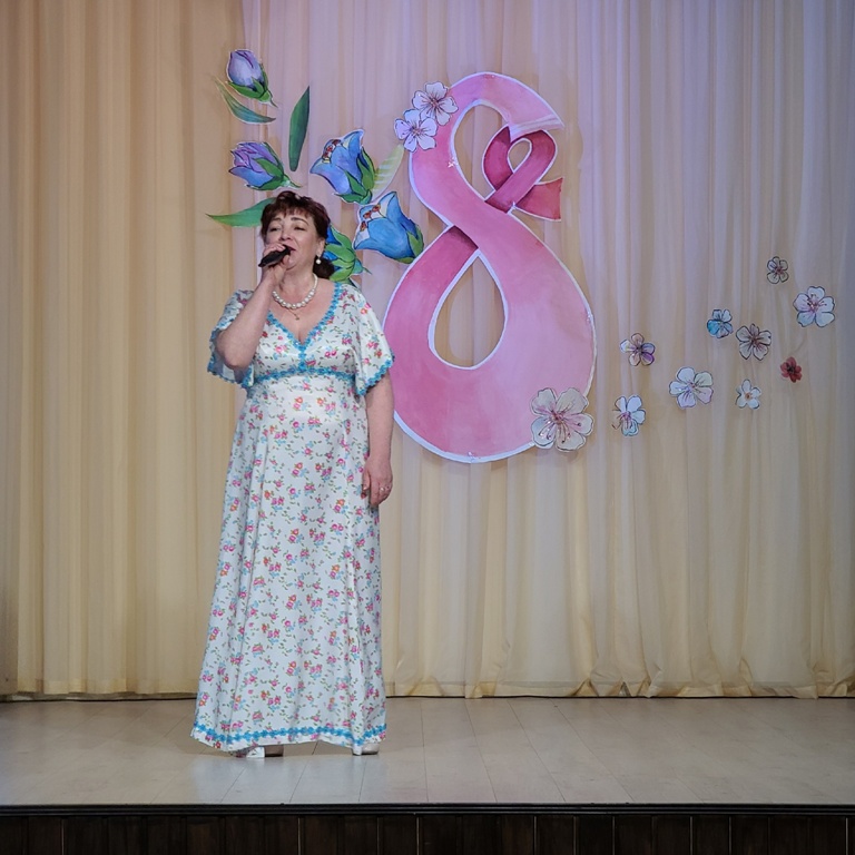 7 марта в честь Международного женского дня на сцене ДК с. Городна прошел праздничный концерт 